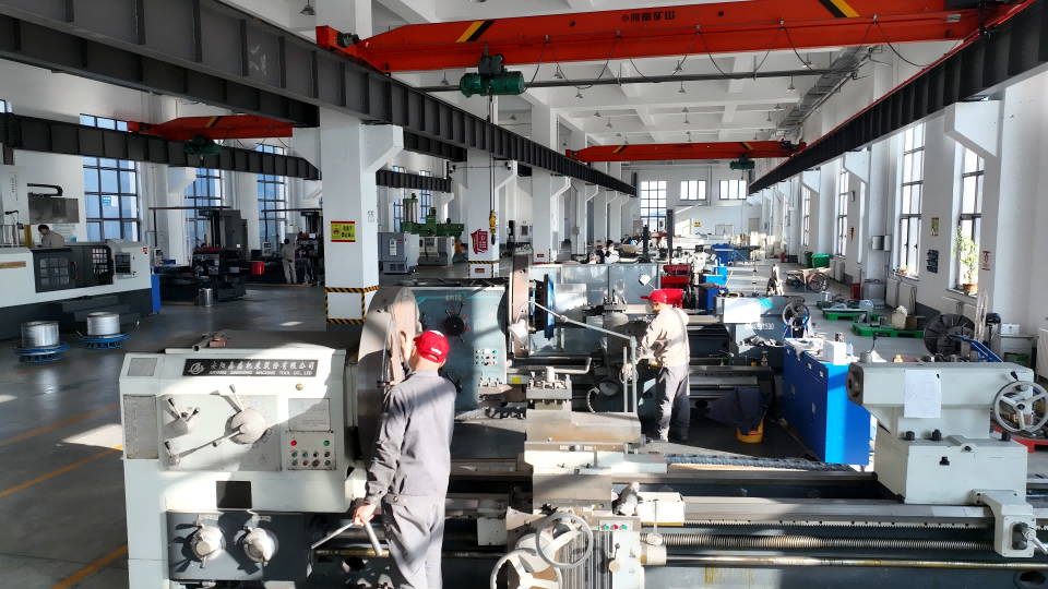 机械厂厂房钢结构防腐